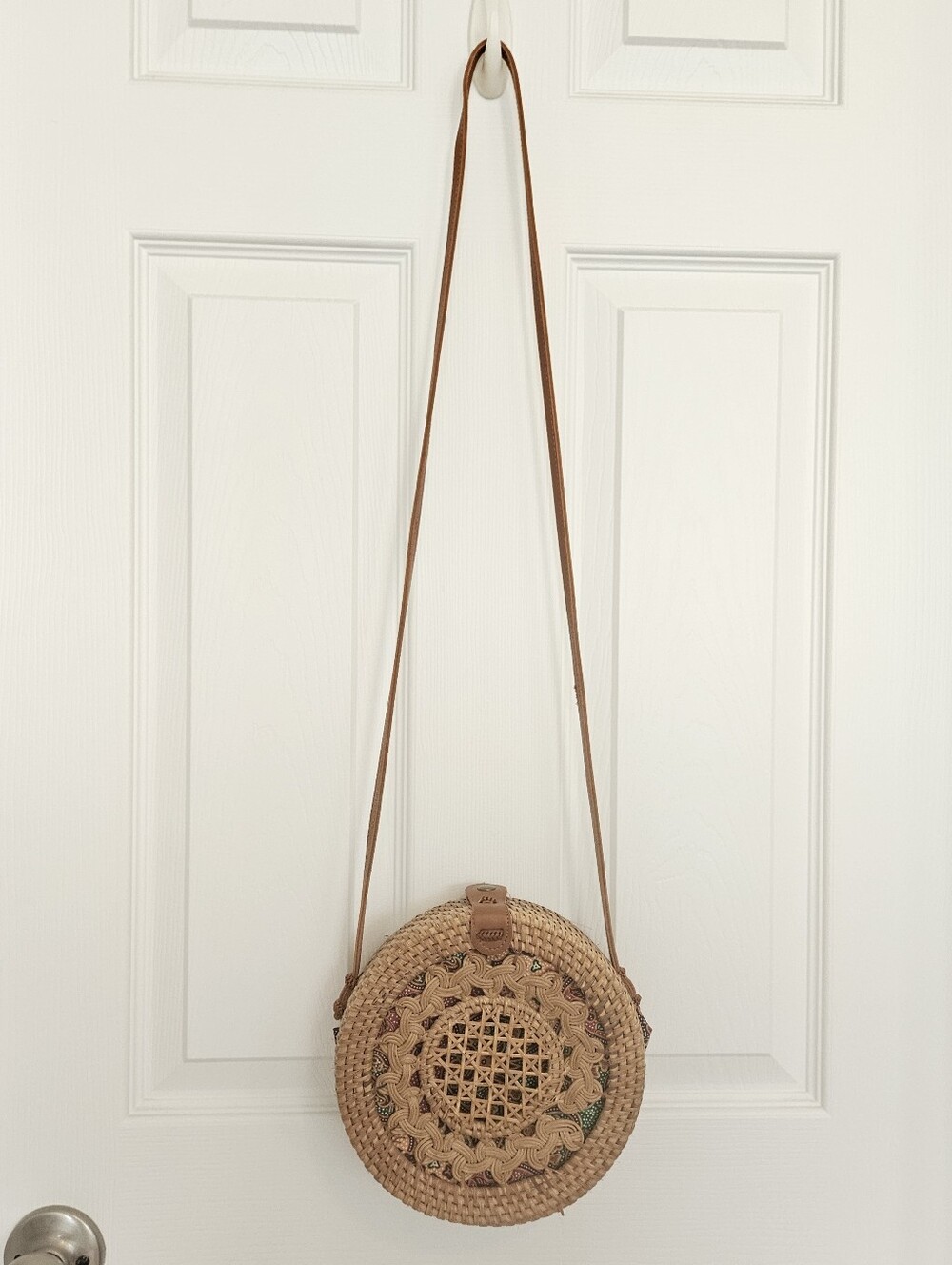 Round Rattan Handbag - Picture 2 of 6